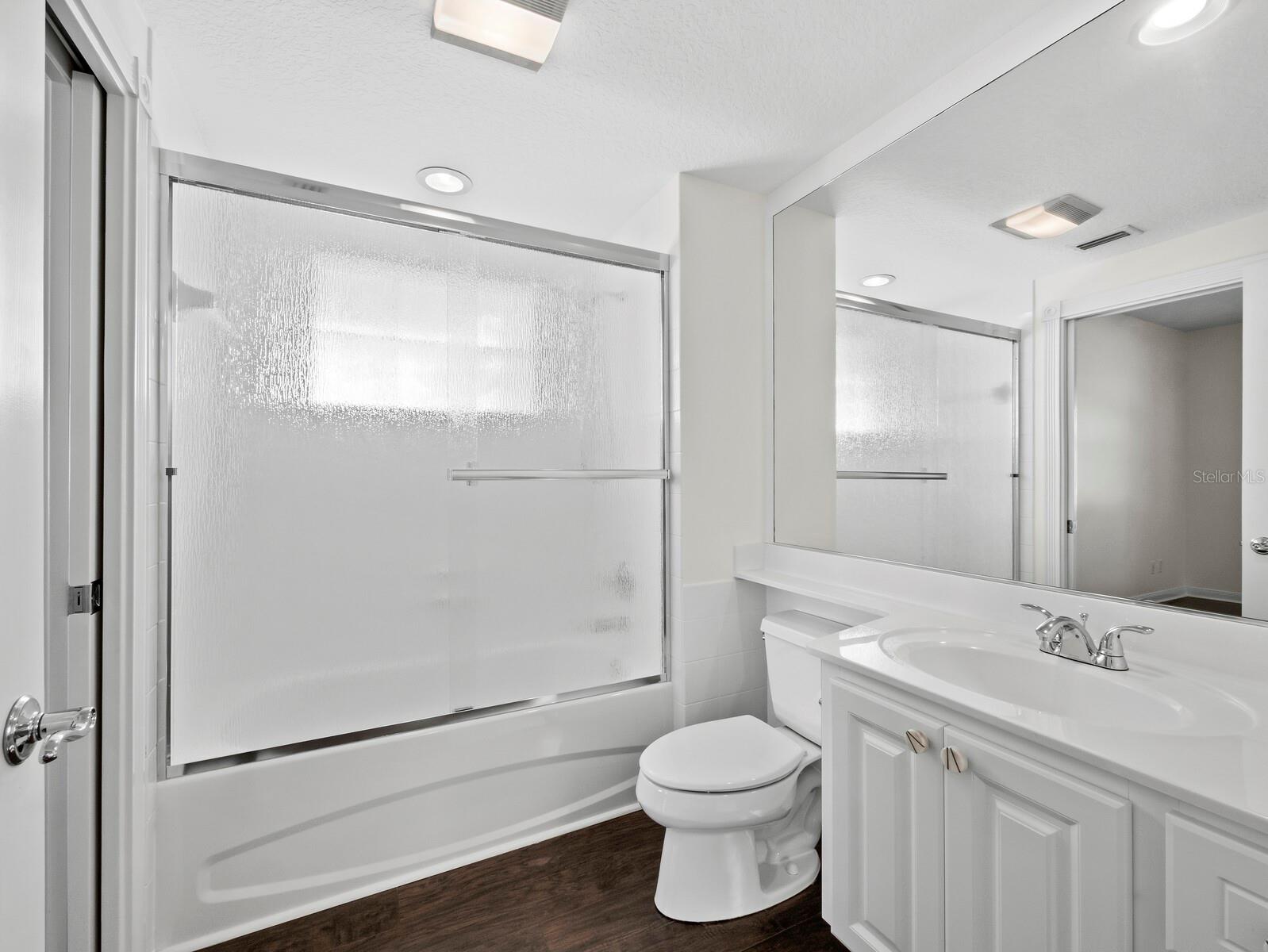 VILLAGEWALK - Residential