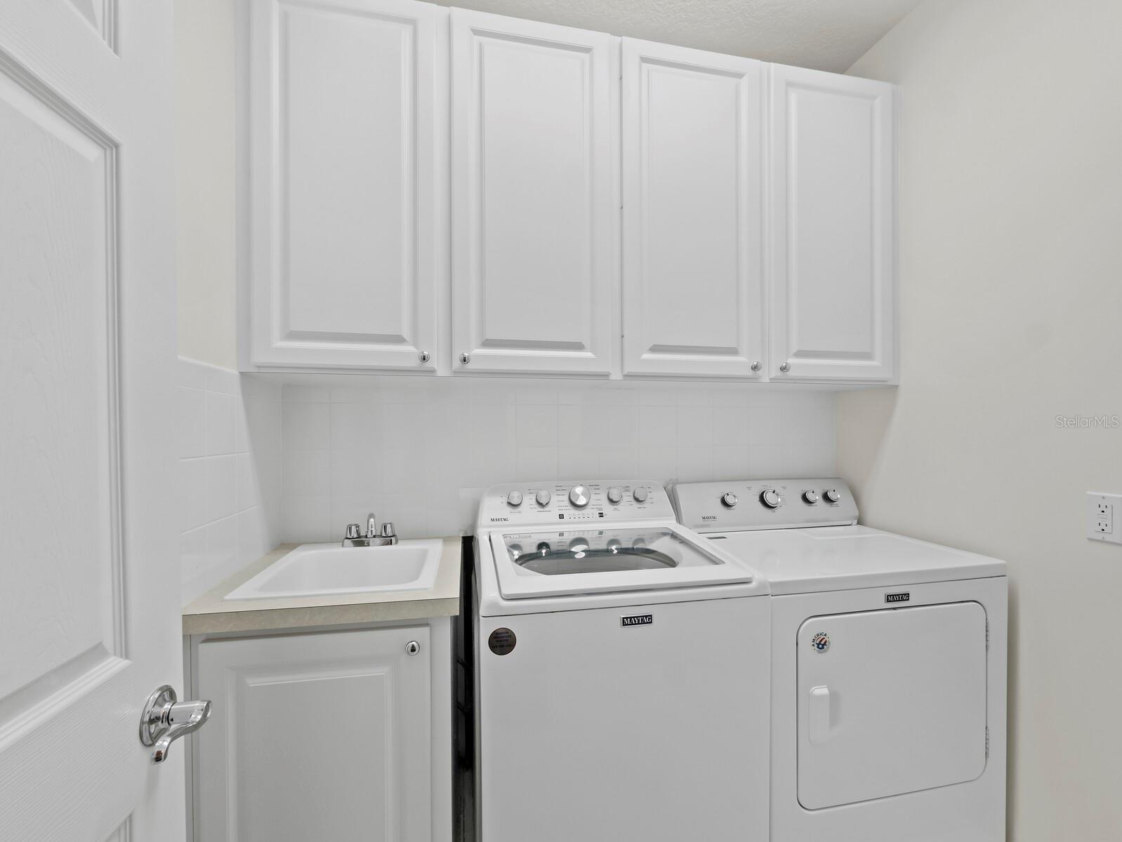 VILLAGEWALK - Residential