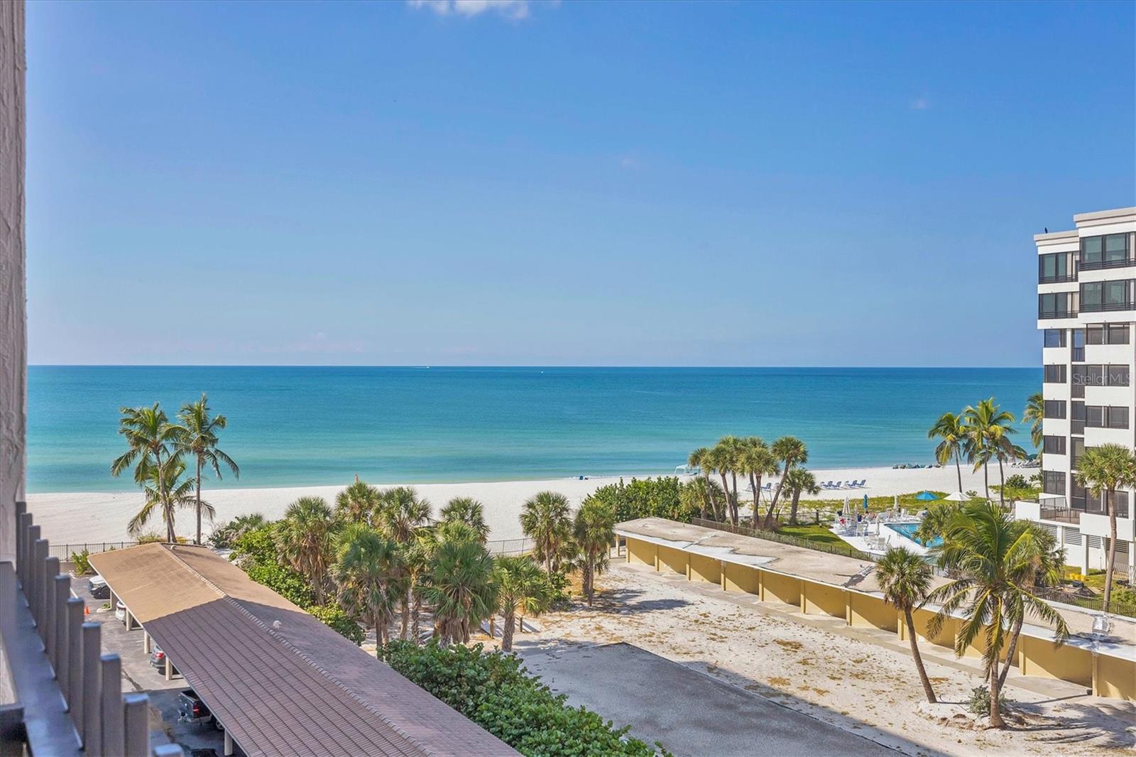 LIDO BEACH CLUB - Residential