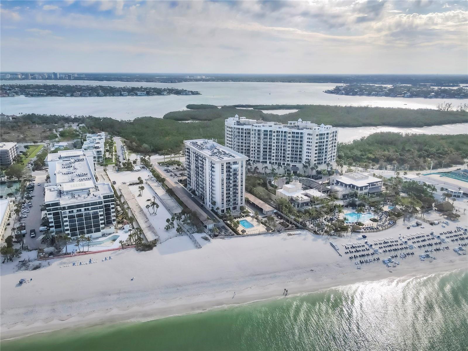 LIDO BEACH CLUB - Residential