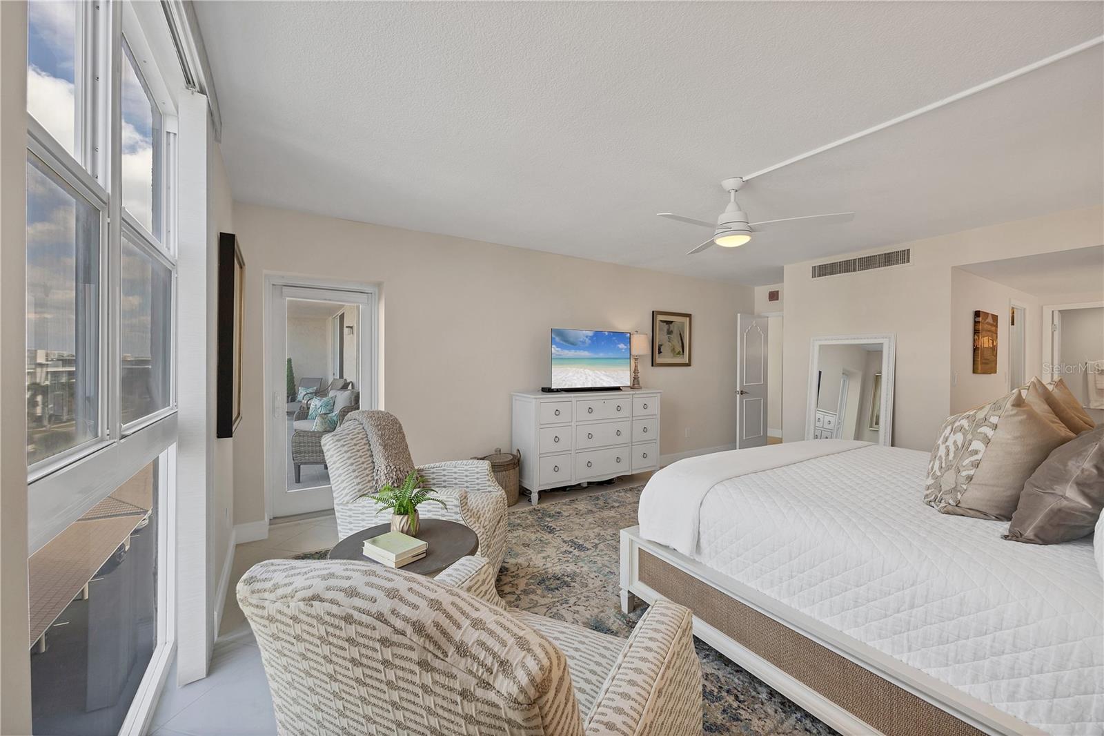 LIDO BEACH CLUB - Residential