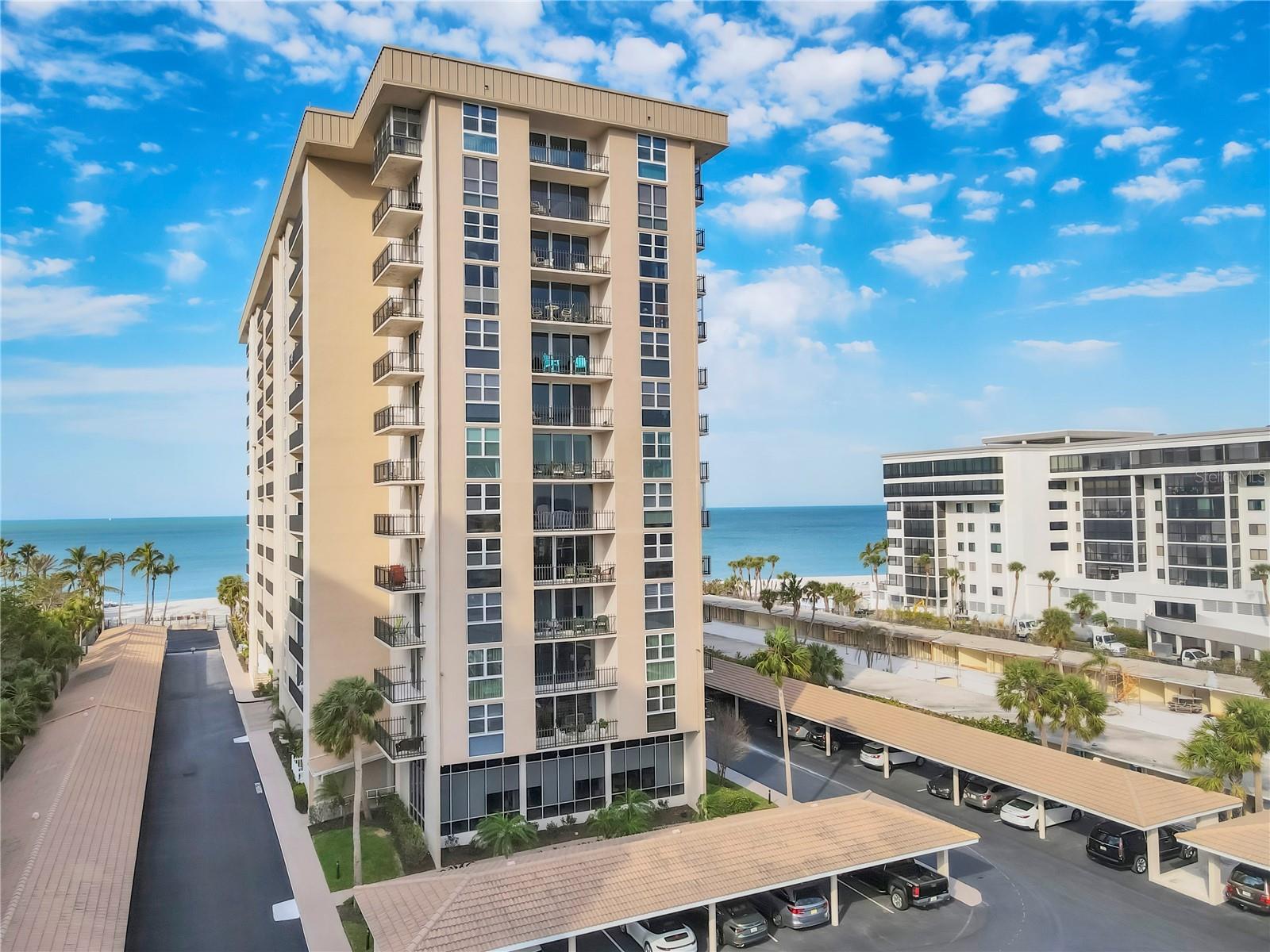 LIDO BEACH CLUB - Residential