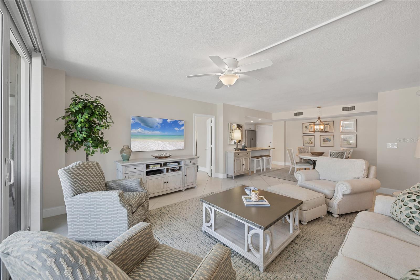 LIDO BEACH CLUB - Residential