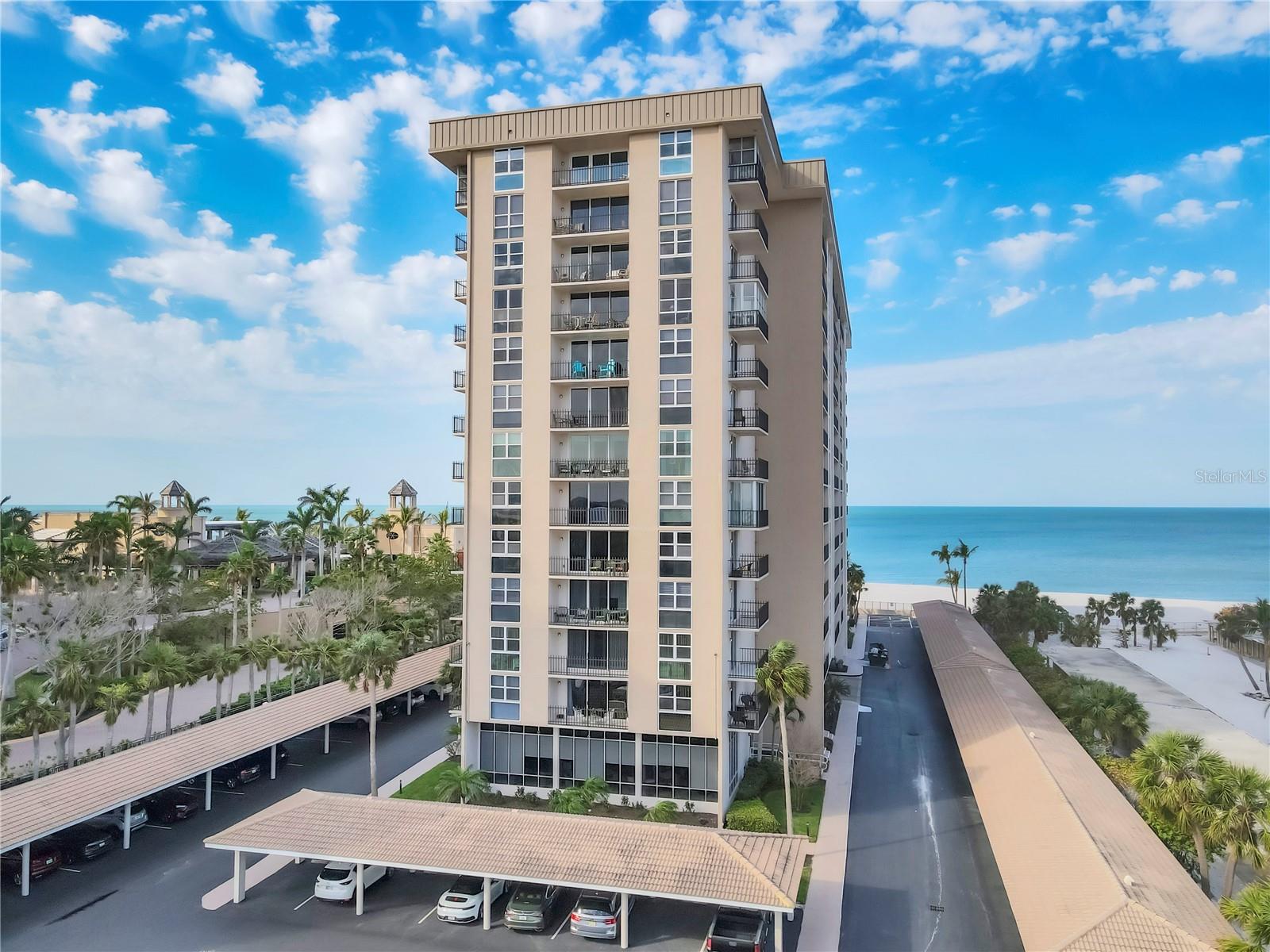 LIDO BEACH CLUB - Residential