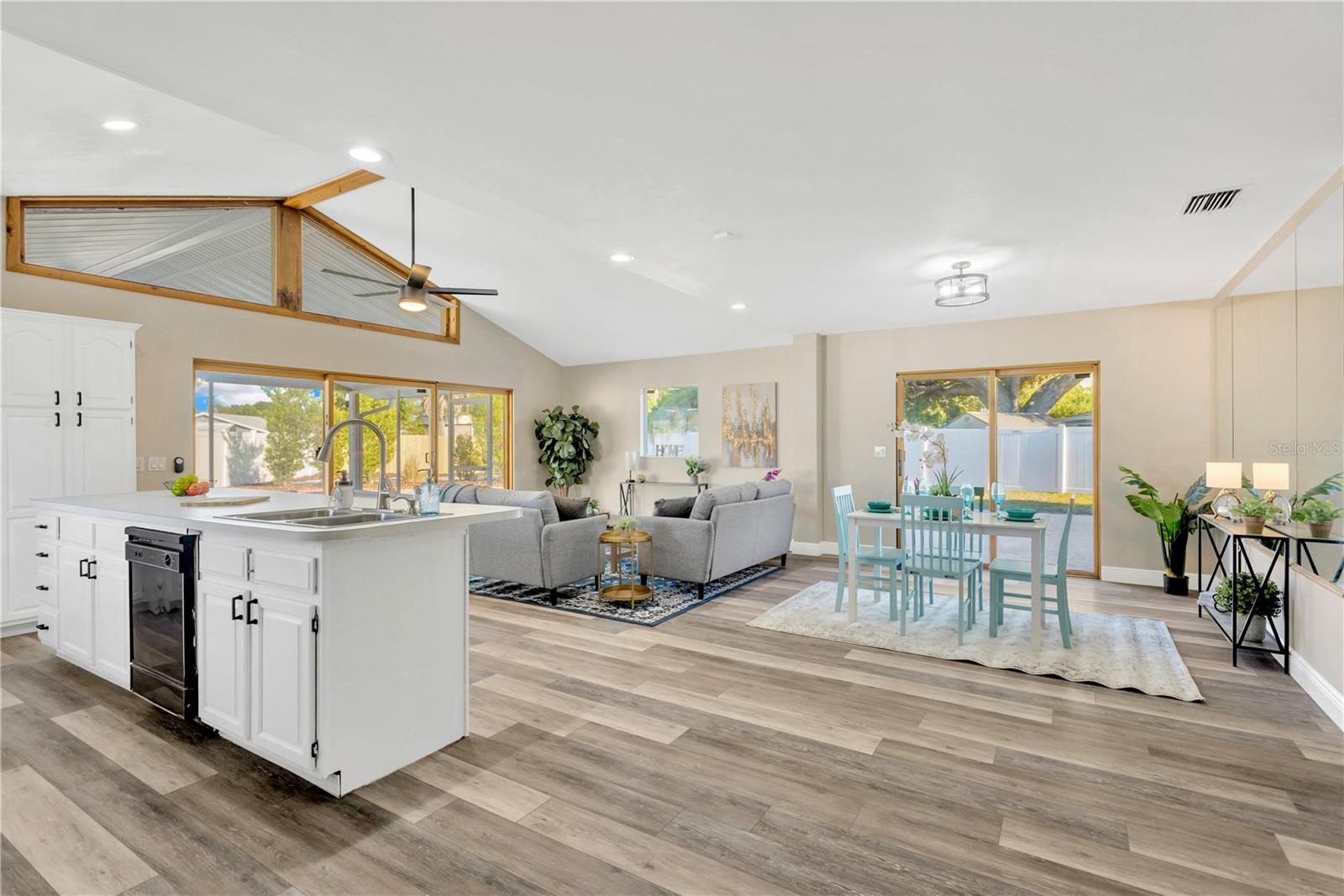 TOWNN COUNTRY PARK UNIT 24 - Residential