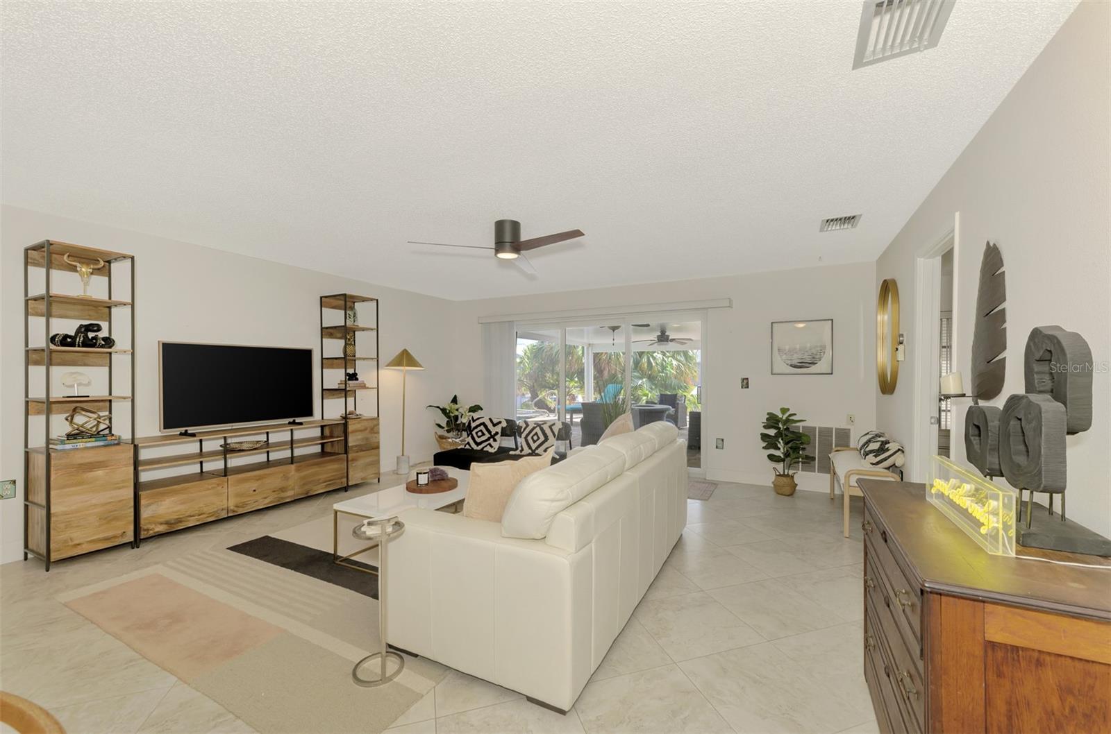 GULF WIND - Residential Lease