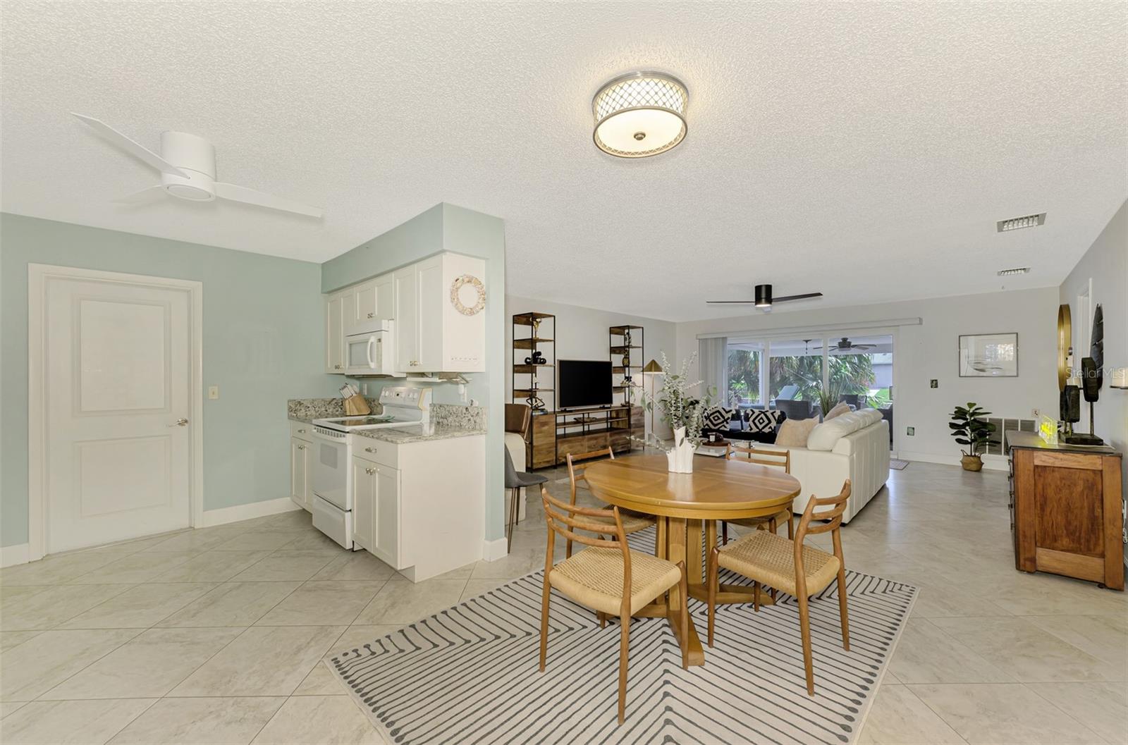 GULF WIND - Residential Lease