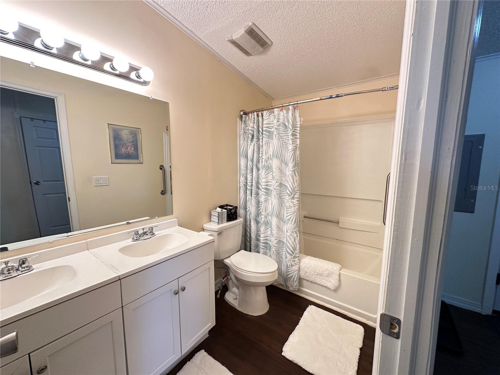 LAKE MARINETTE MHP - Residential