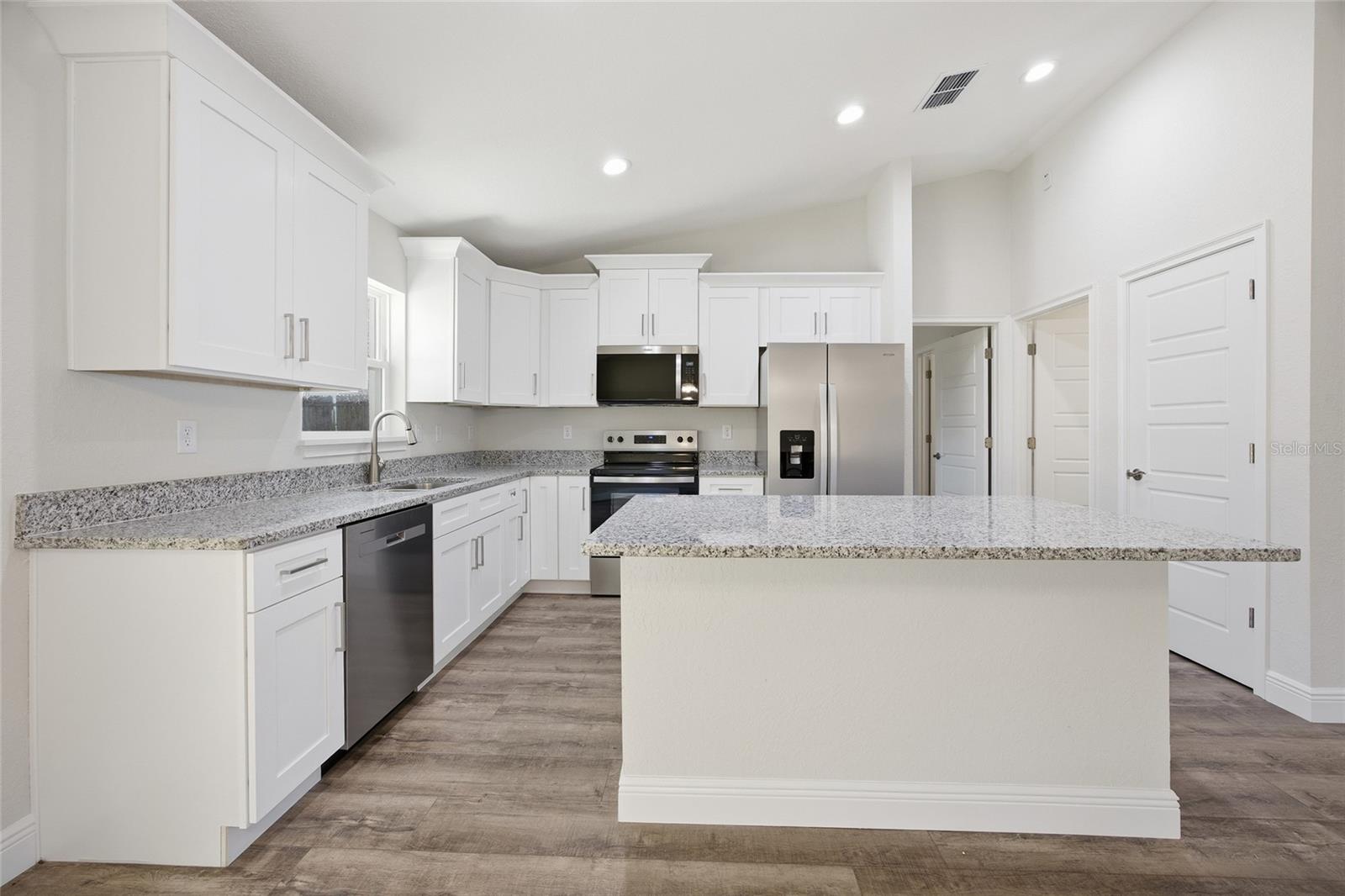 SILVER SPGS SHORES UN 23 - Residential