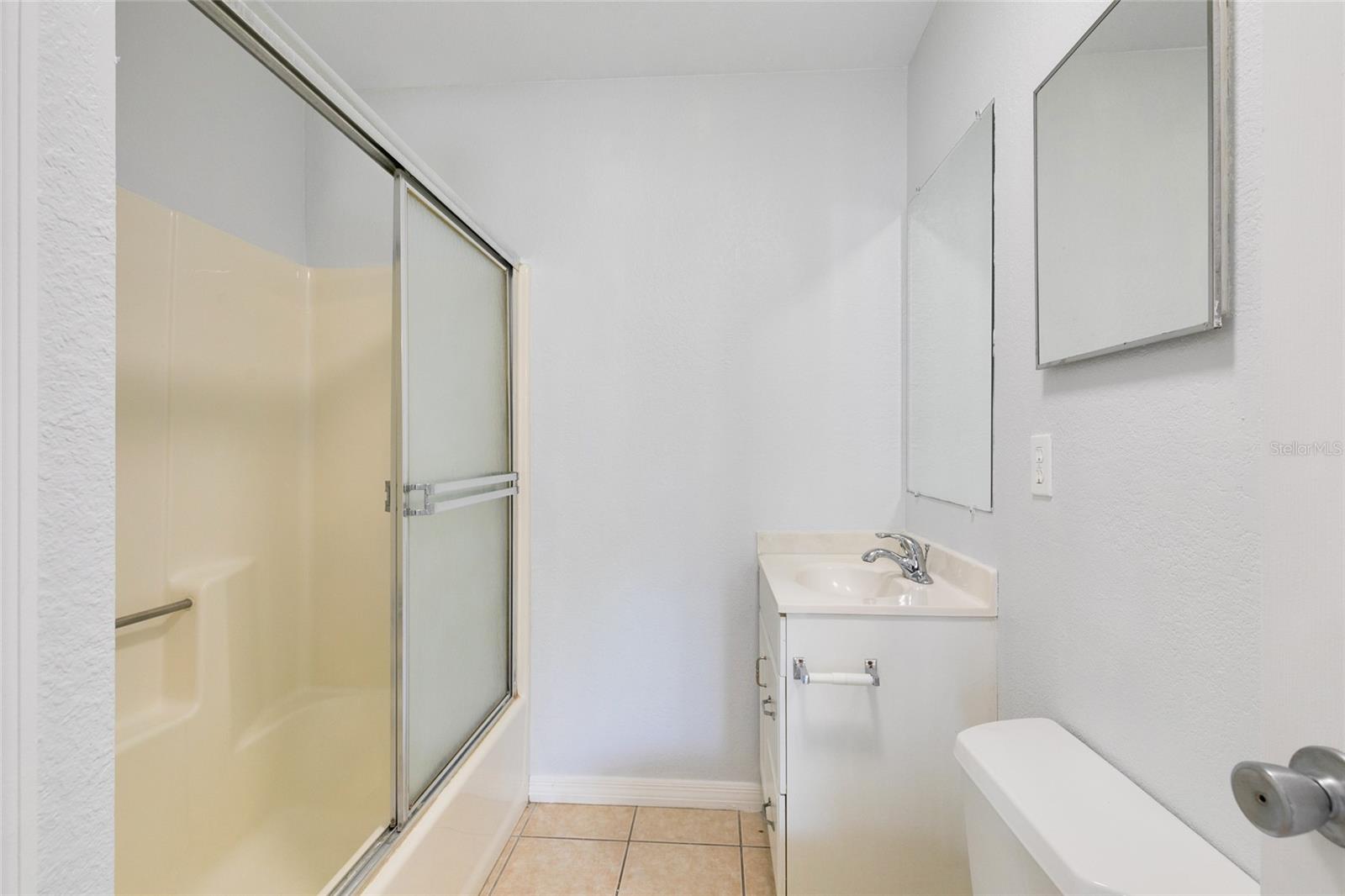 BUENA VISTA DEV - Residential Lease