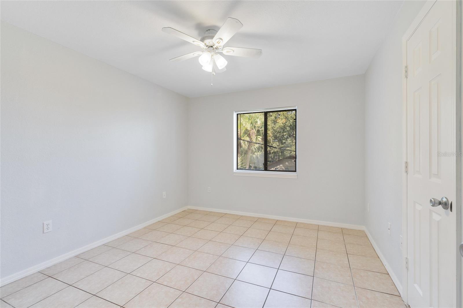 BUENA VISTA DEV - Residential Lease