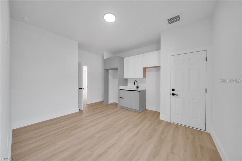 PORT CHARLOTTE SUB 08 - Residential