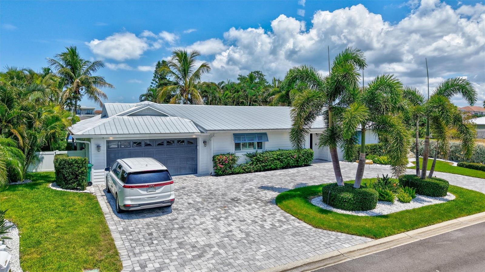 571 RANGER LANE