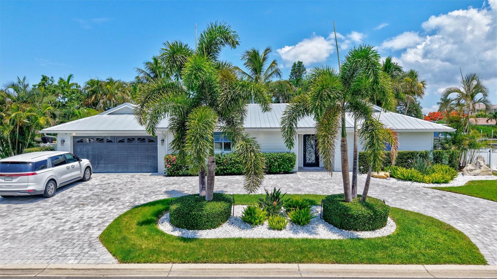 571 RANGER LANE