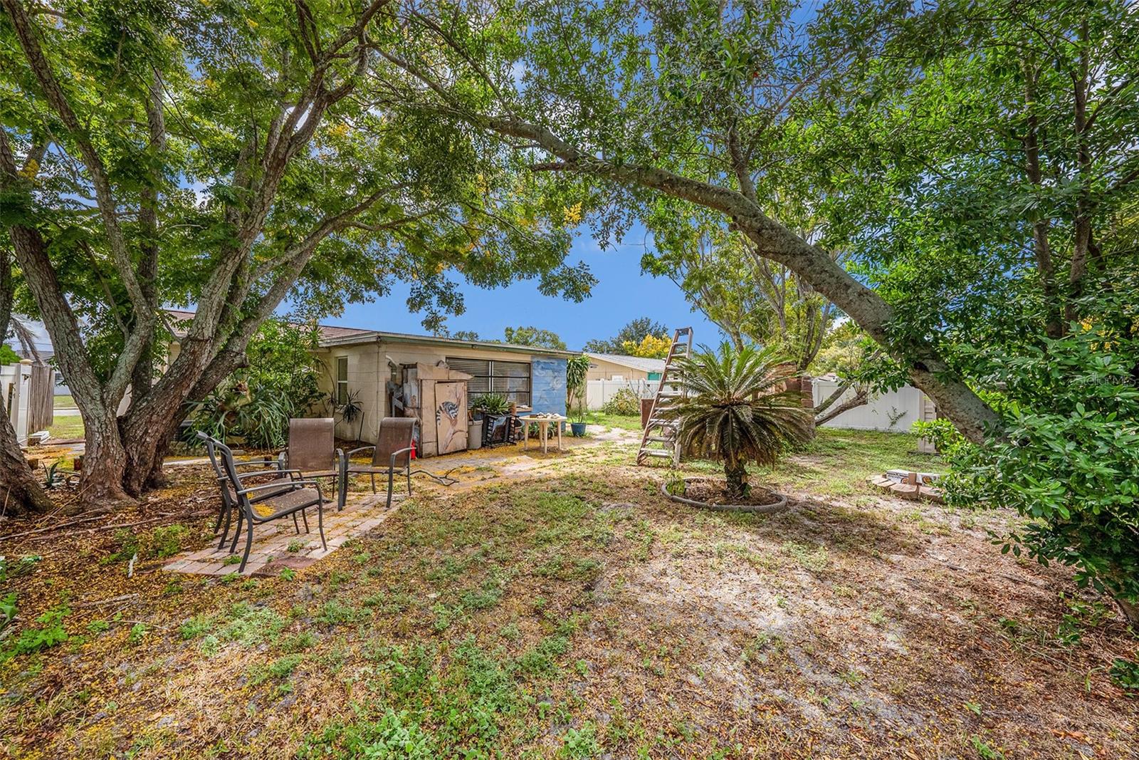 HOLIDAY HILL - Residential