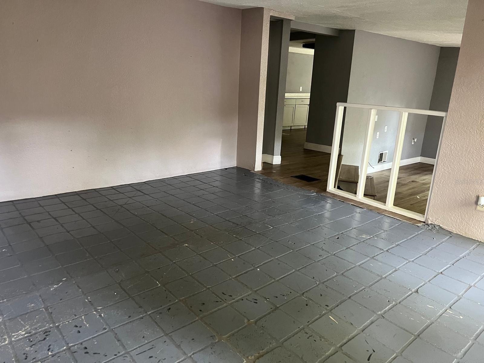 SUNSET RANCH ESTATES - Residential Lease