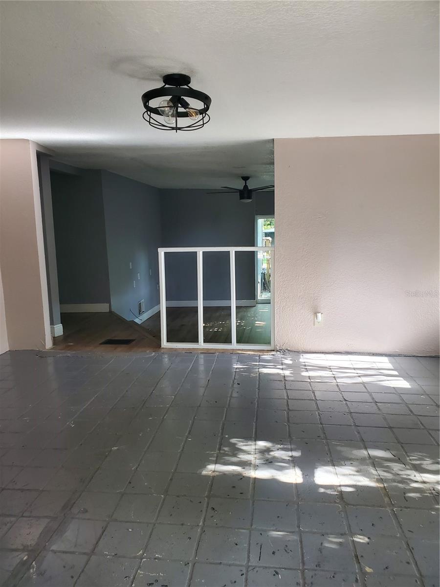 SUNSET RANCH ESTATES - Residential Lease