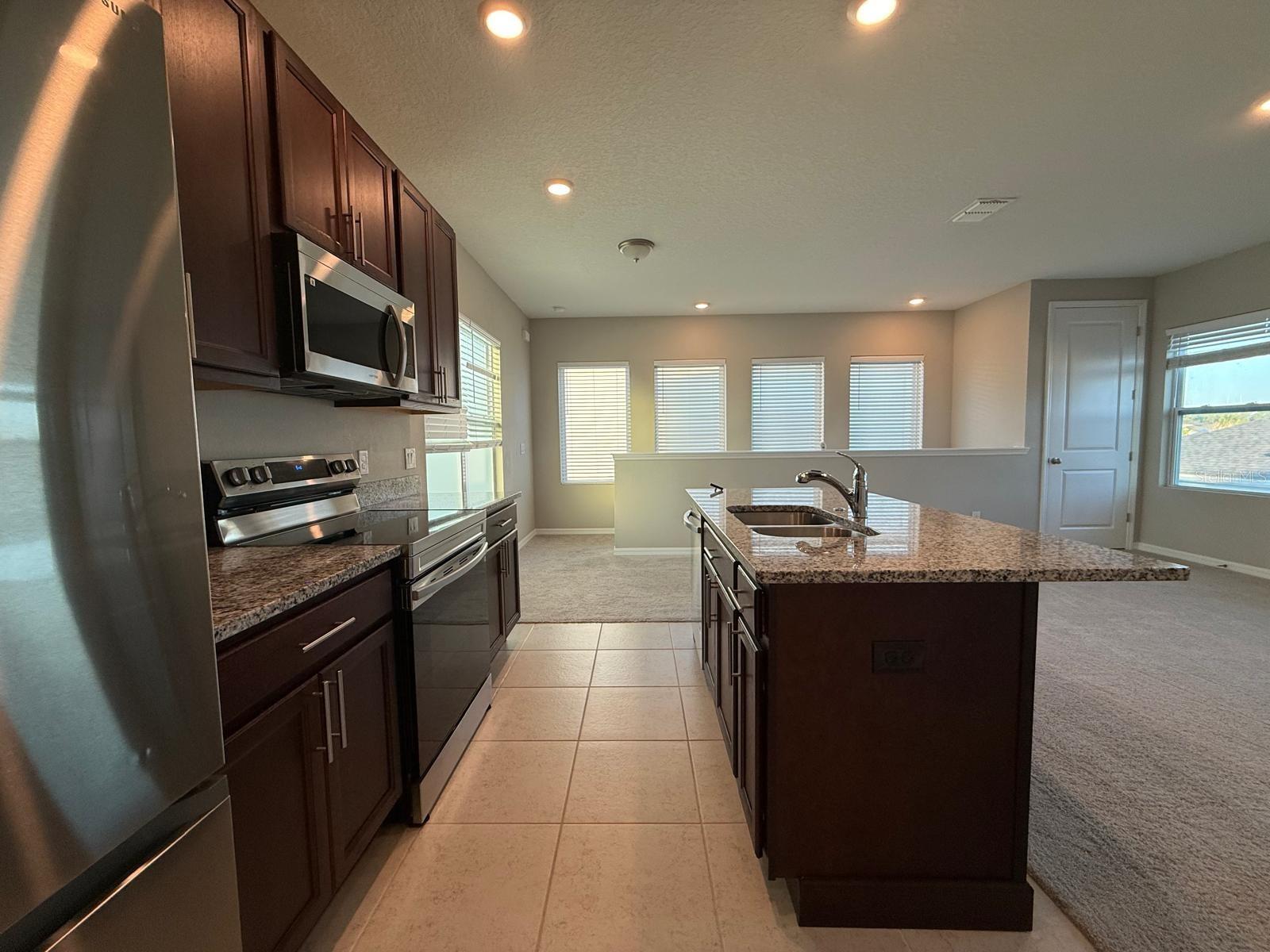 WESLYN PARK PH 3 PB 34 PGS 38–52 LOT 122 - Residential Lease