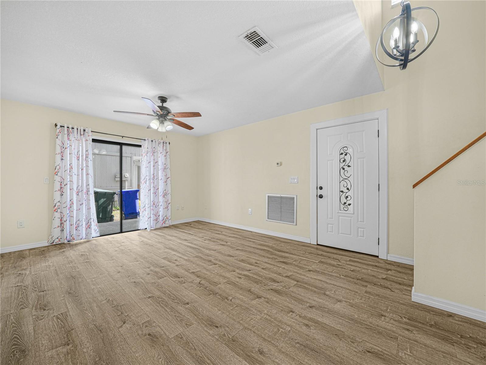 3573 RAINTREE CIRCLE