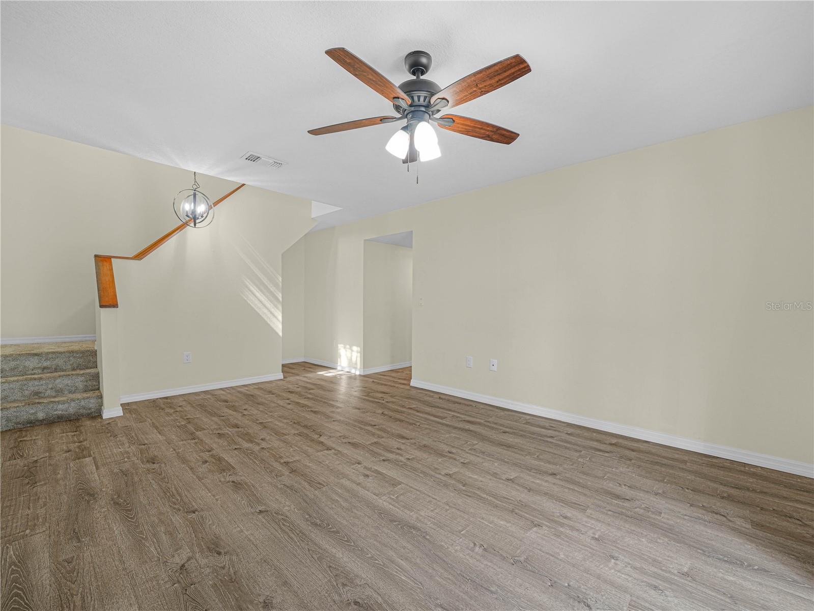 3573 RAINTREE CIRCLE