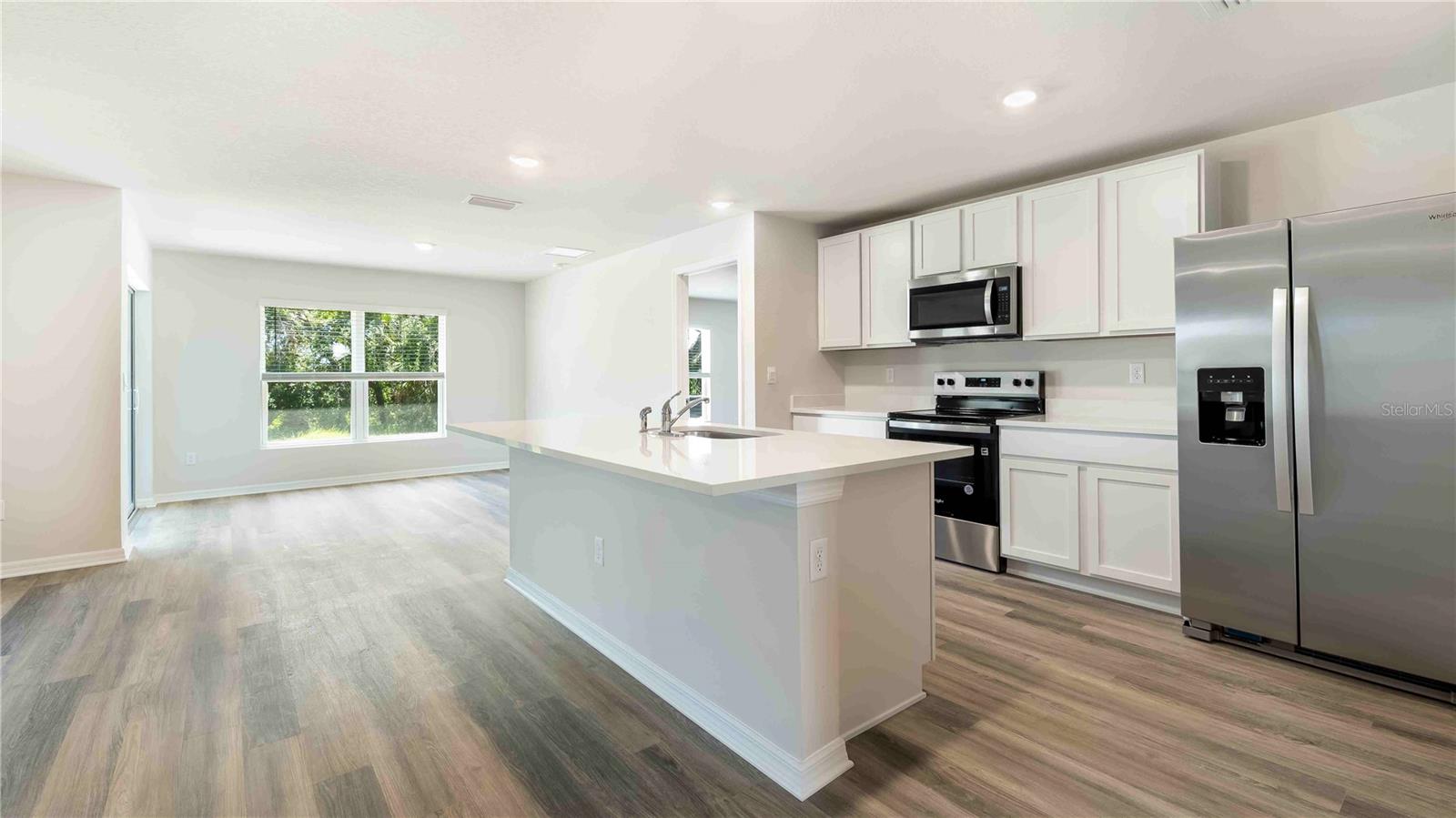 BELLA LAGO - Residential