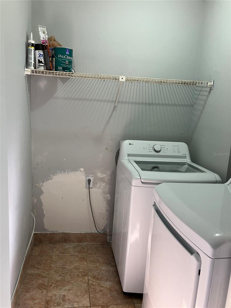 RAINTREE VILLAGE CONDO N - Residential