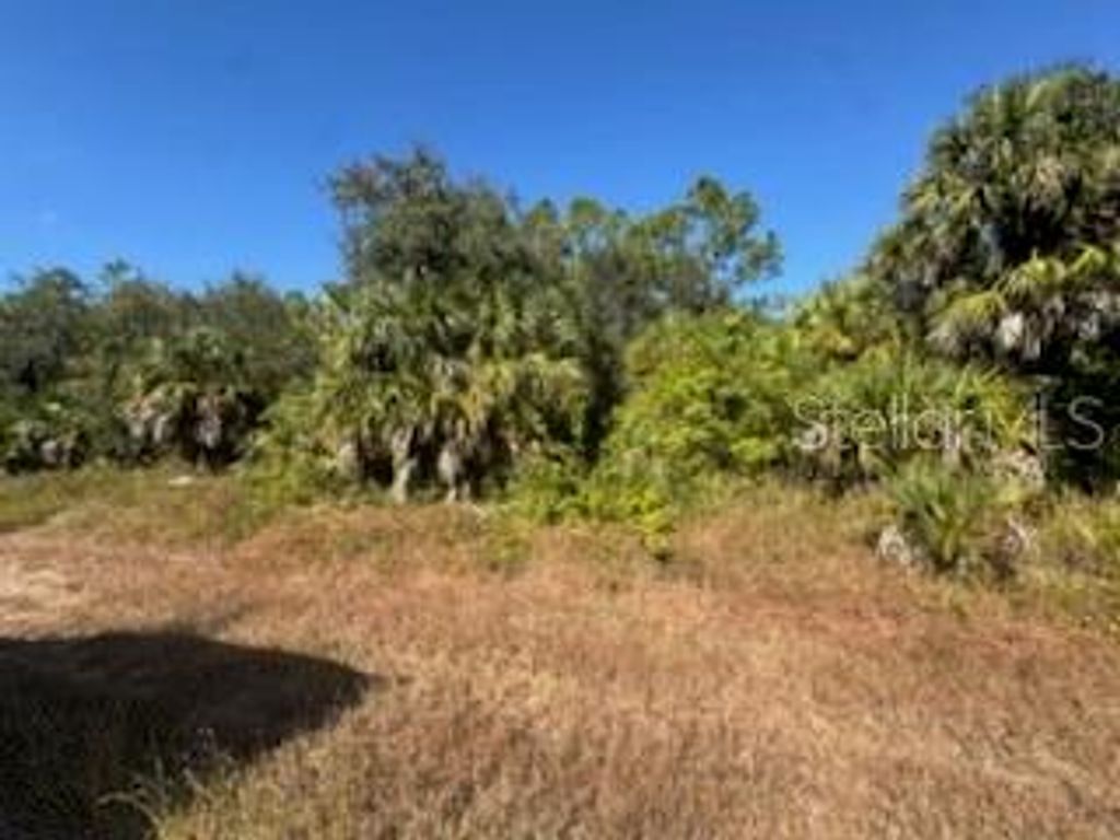 Photo of 4 Mattox Circle, North Port, FL 34288 (MLS # C7517971)