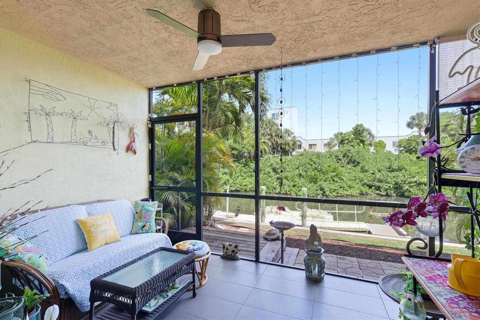 BAYOU HOUSE APTS - Residential