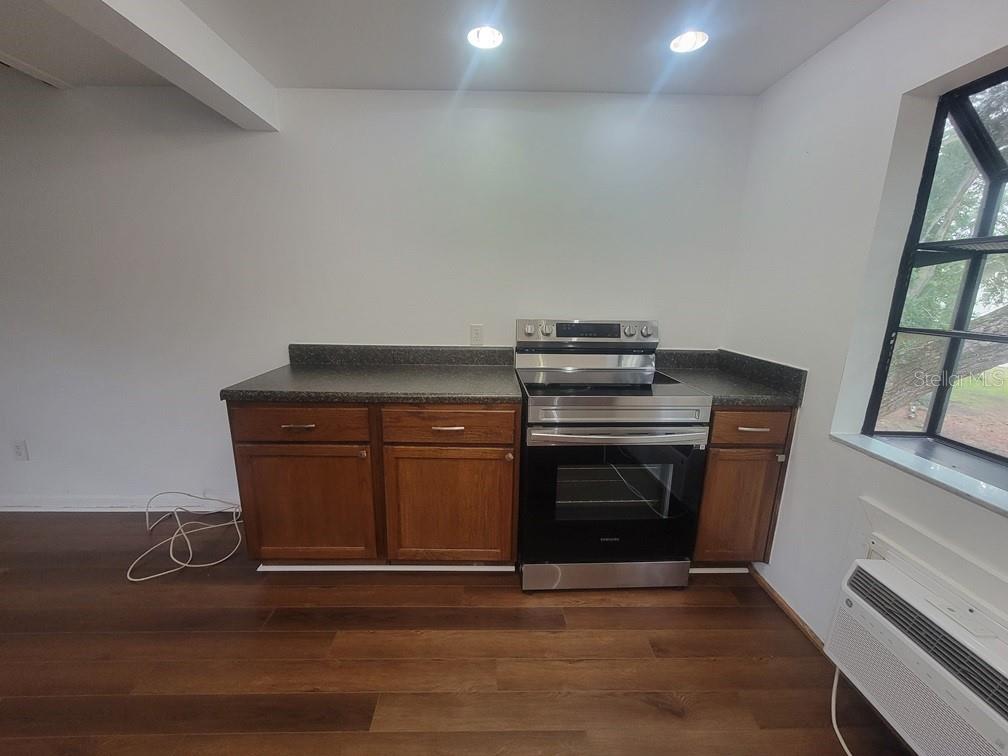2142 BRADFORD STREET 325