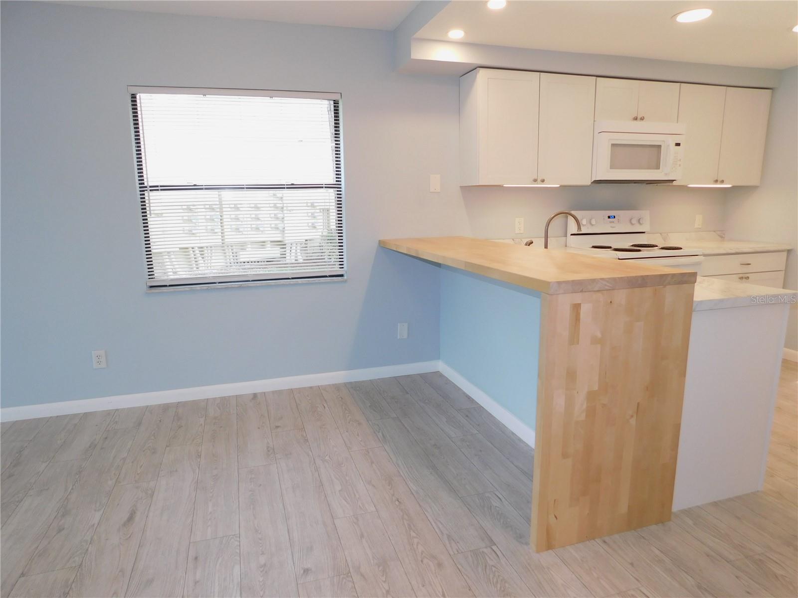 EAST LAKE WOODLANDS WOODLAKE RUN - Residential Lease