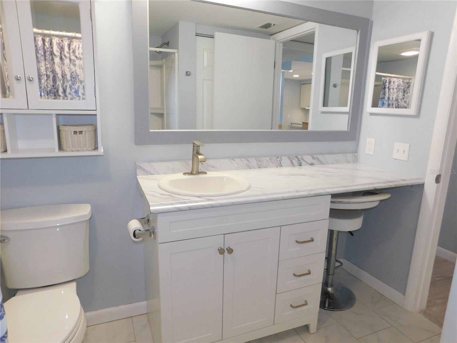EAST LAKE WOODLANDS WOODLAKE RUN - Residential Lease