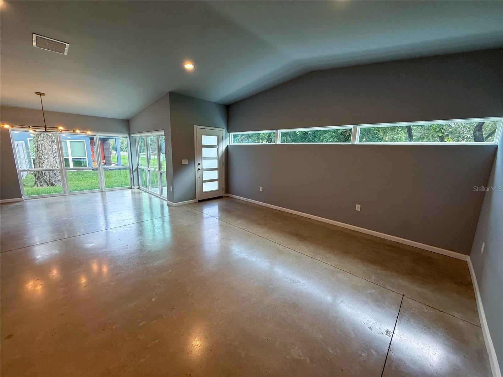 PALM TERRACE - Residential Lease