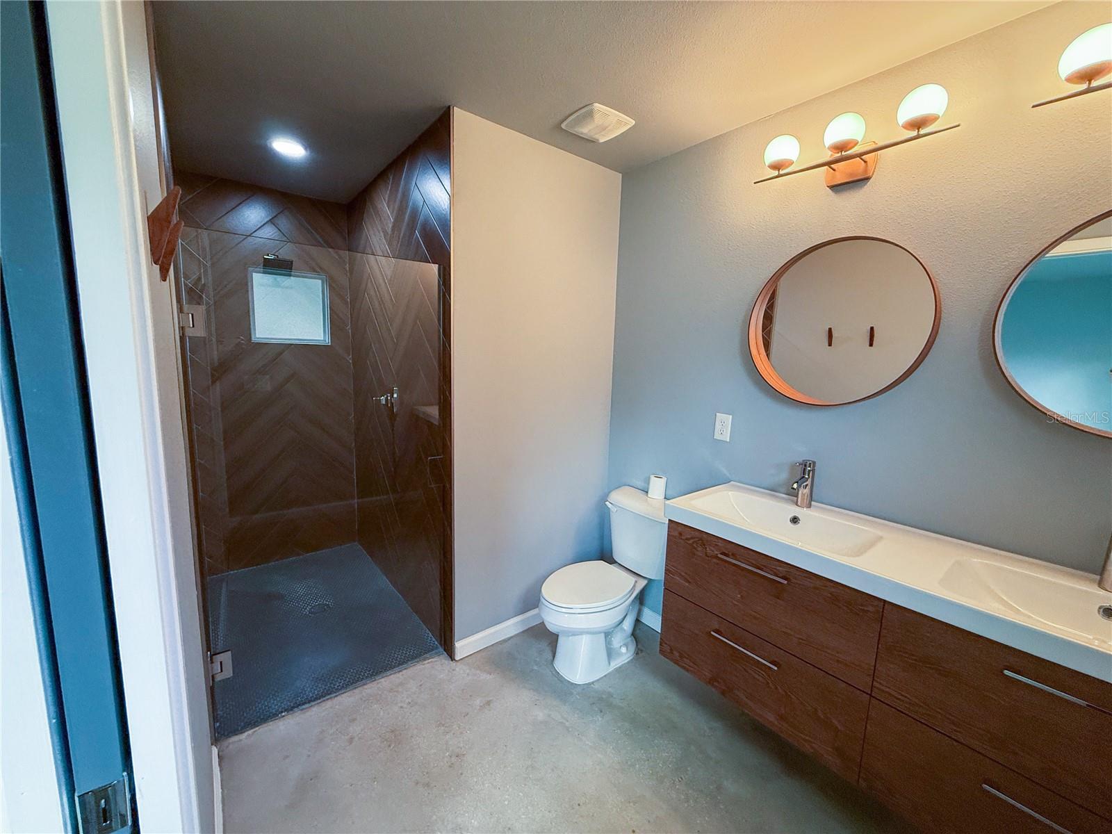 PALM TERRACE - Residential Lease