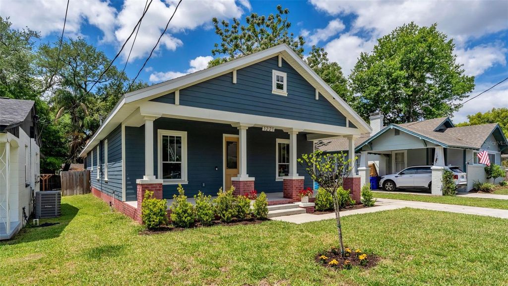 Photo of 1221 King Avenue, Lakeland, FL 33803 (MLS # L4961168)