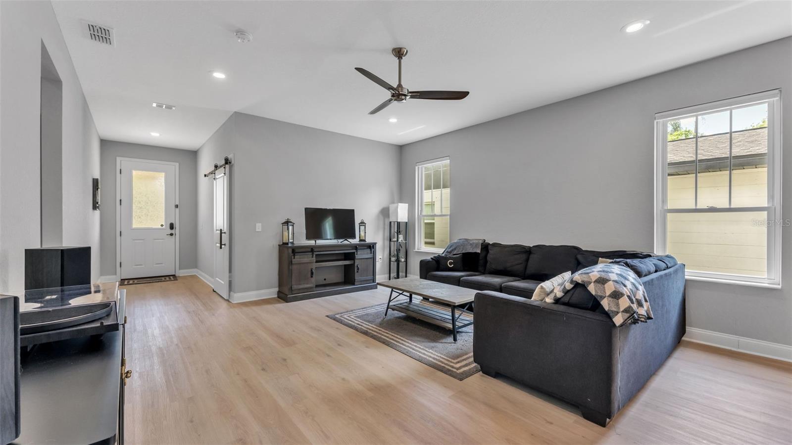 THE GEORGE SUB - Residential