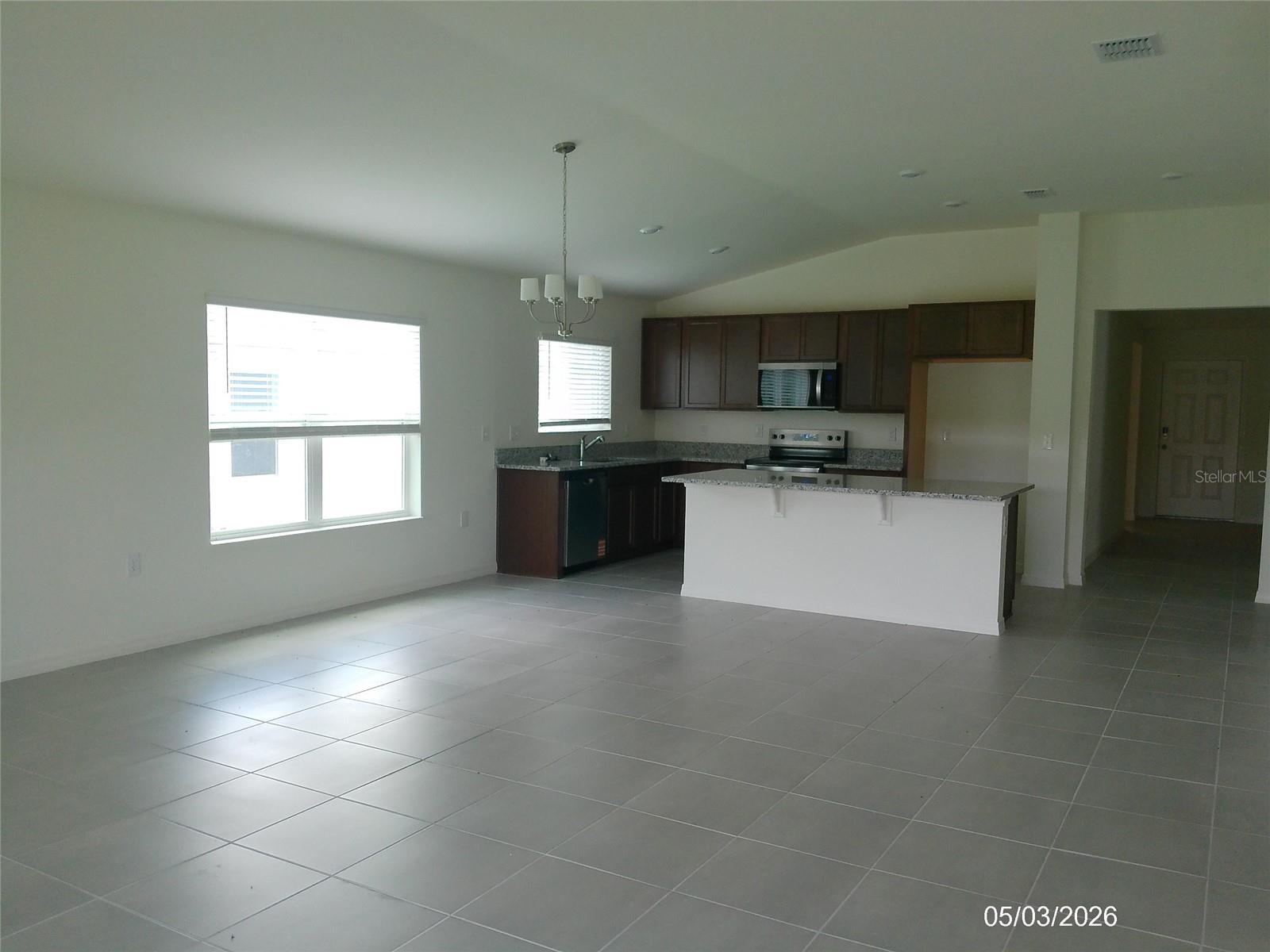 5537 CREEK HAVEN WAY