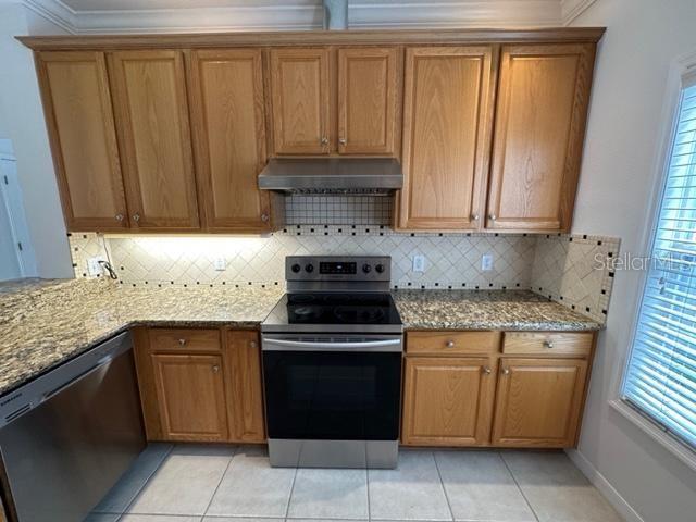 CELEBRATION EAST VILLAGE UNIT 2 - Residential Lease