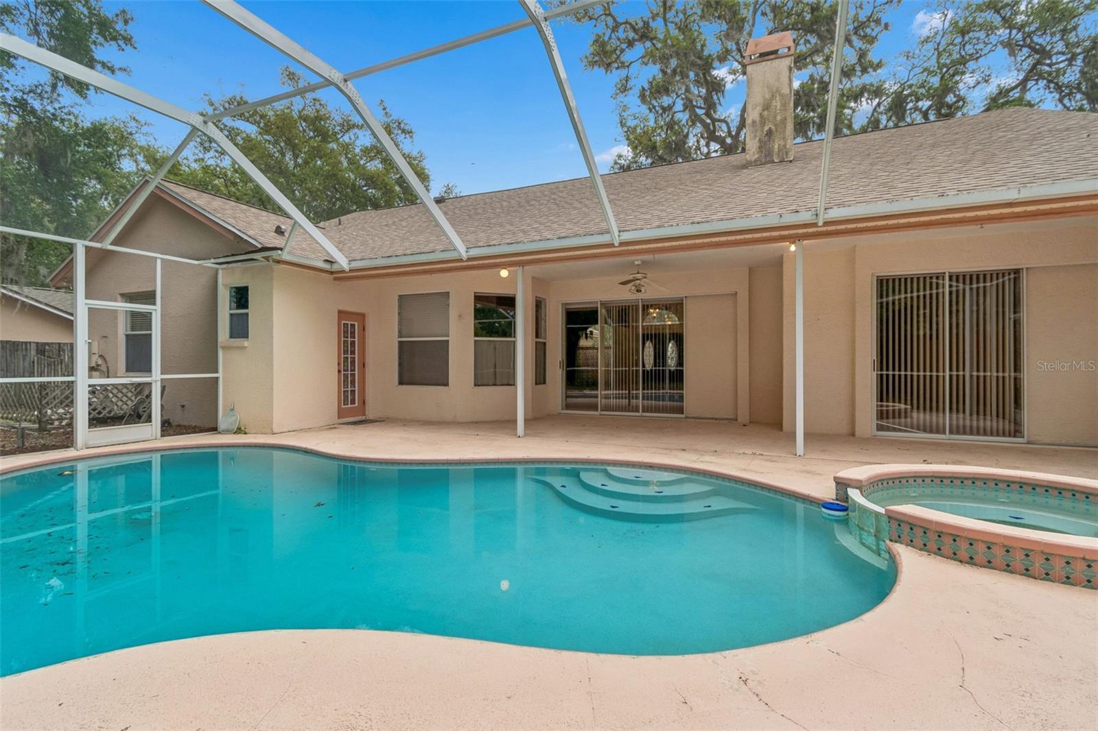 WOODRIDGE - Residential