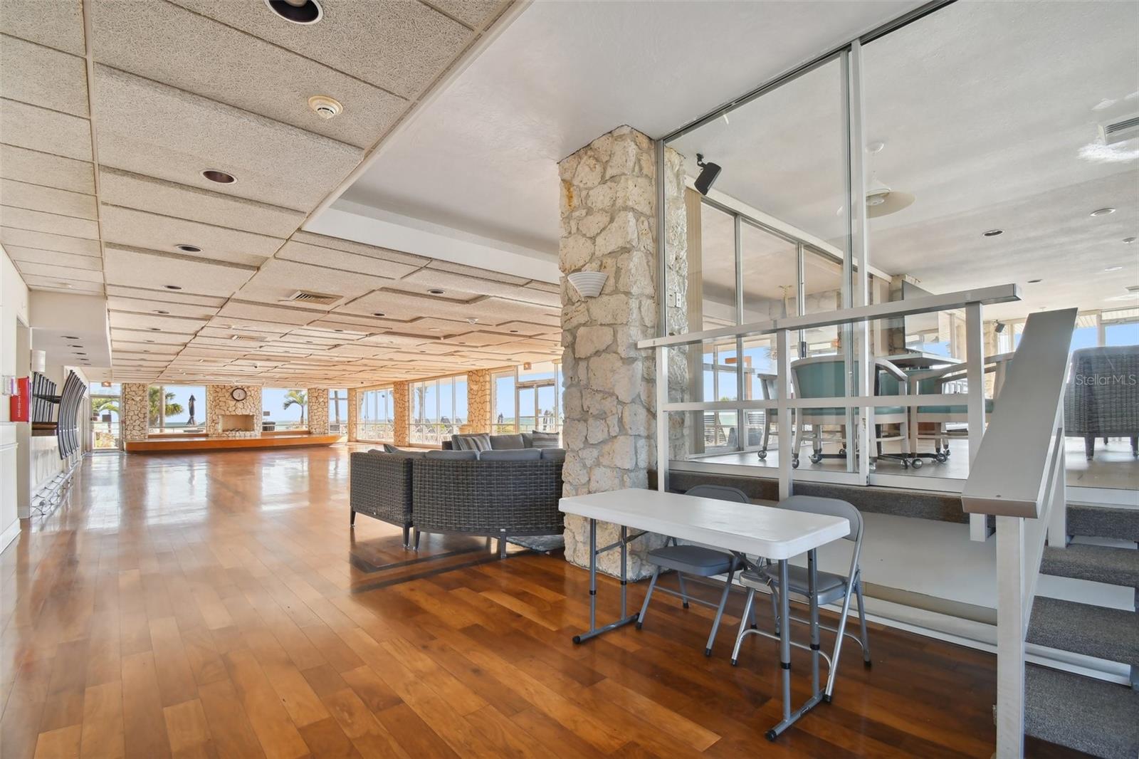 REDINGTON TOWERS BLDG 2 CONDO - Residential