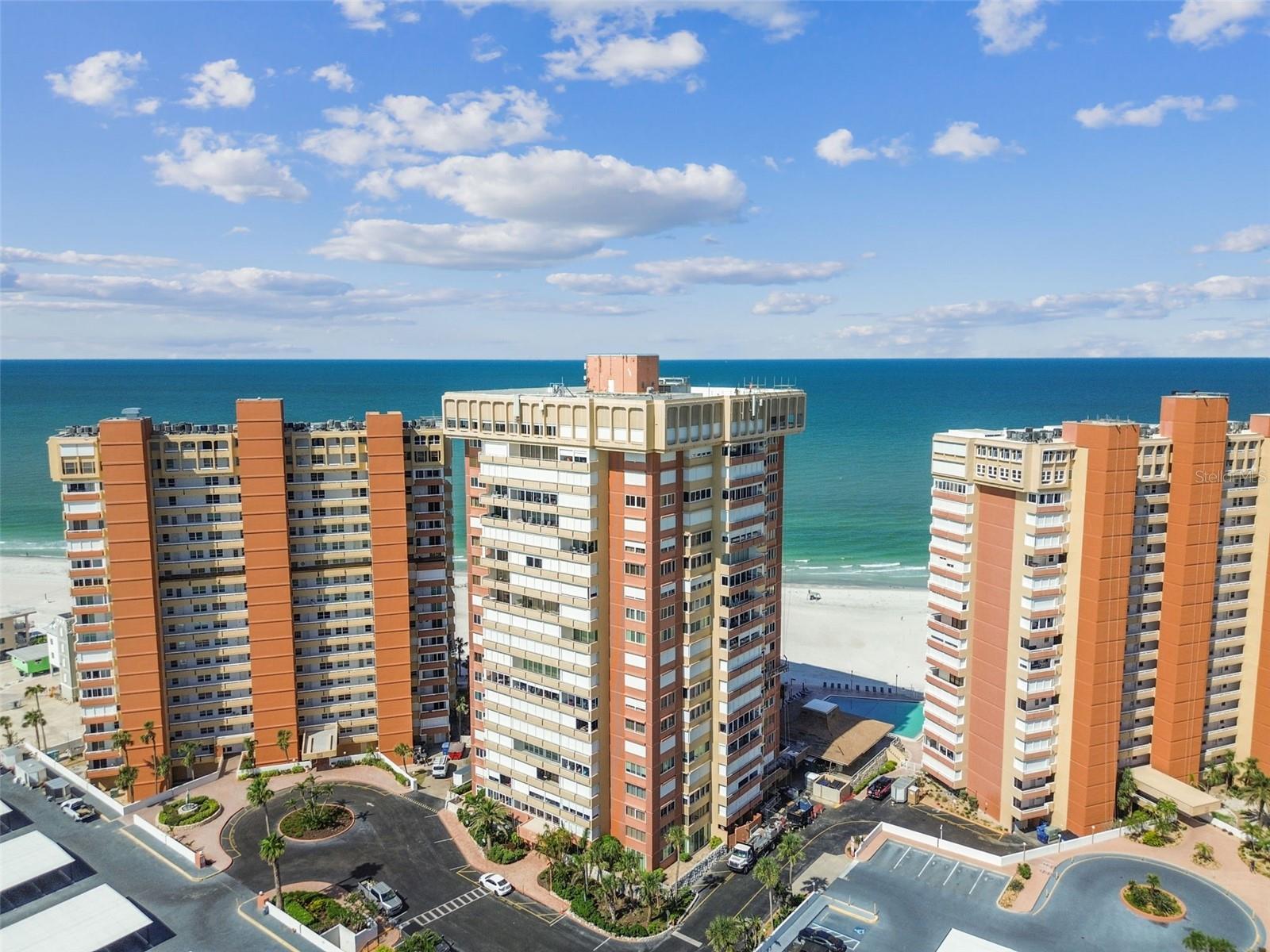 REDINGTON TOWERS BLDG 2 CONDO - Residential