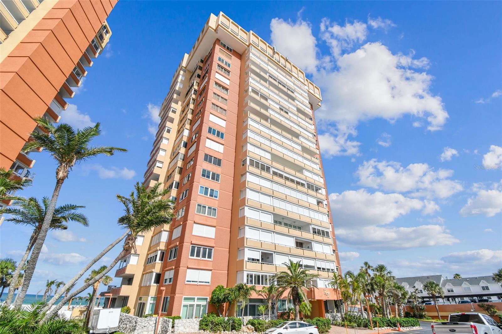 REDINGTON TOWERS BLDG 2 CONDO - Residential