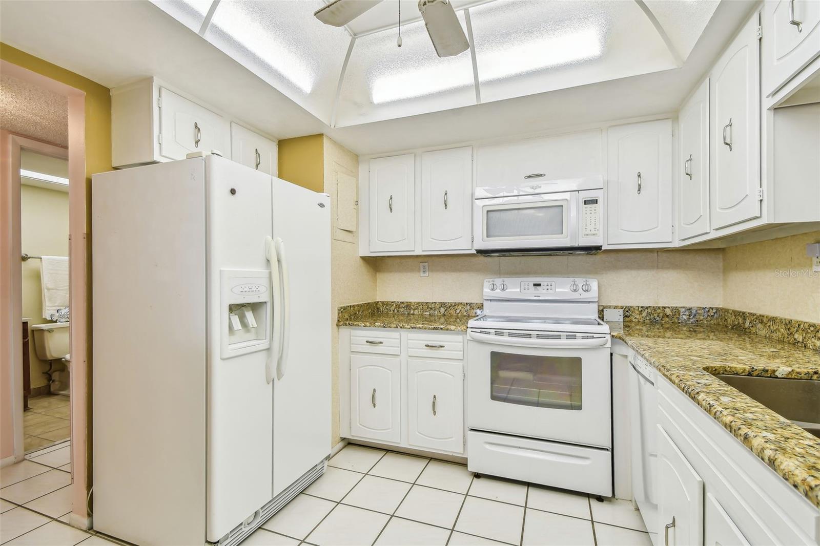 REDINGTON TOWERS BLDG 2 CONDO - Residential