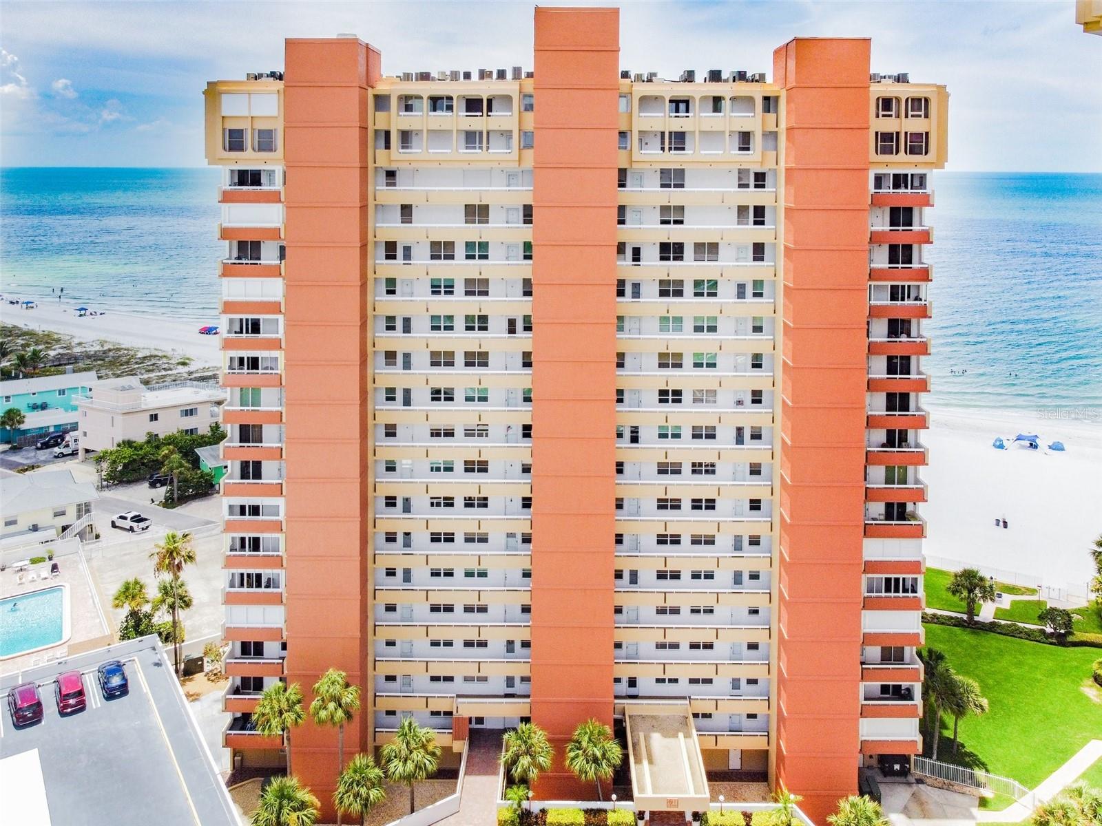 REDINGTON TOWERS BLDG 2 CONDO - Residential