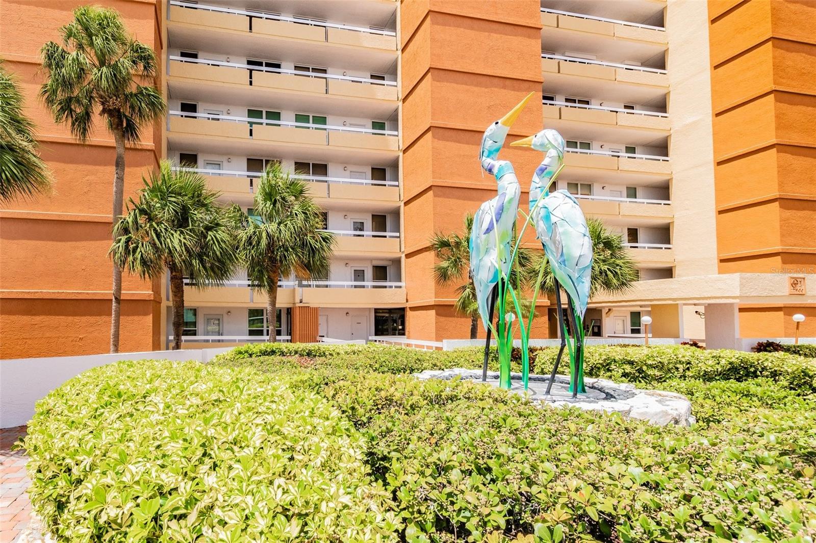 REDINGTON TOWERS BLDG 2 CONDO - Residential
