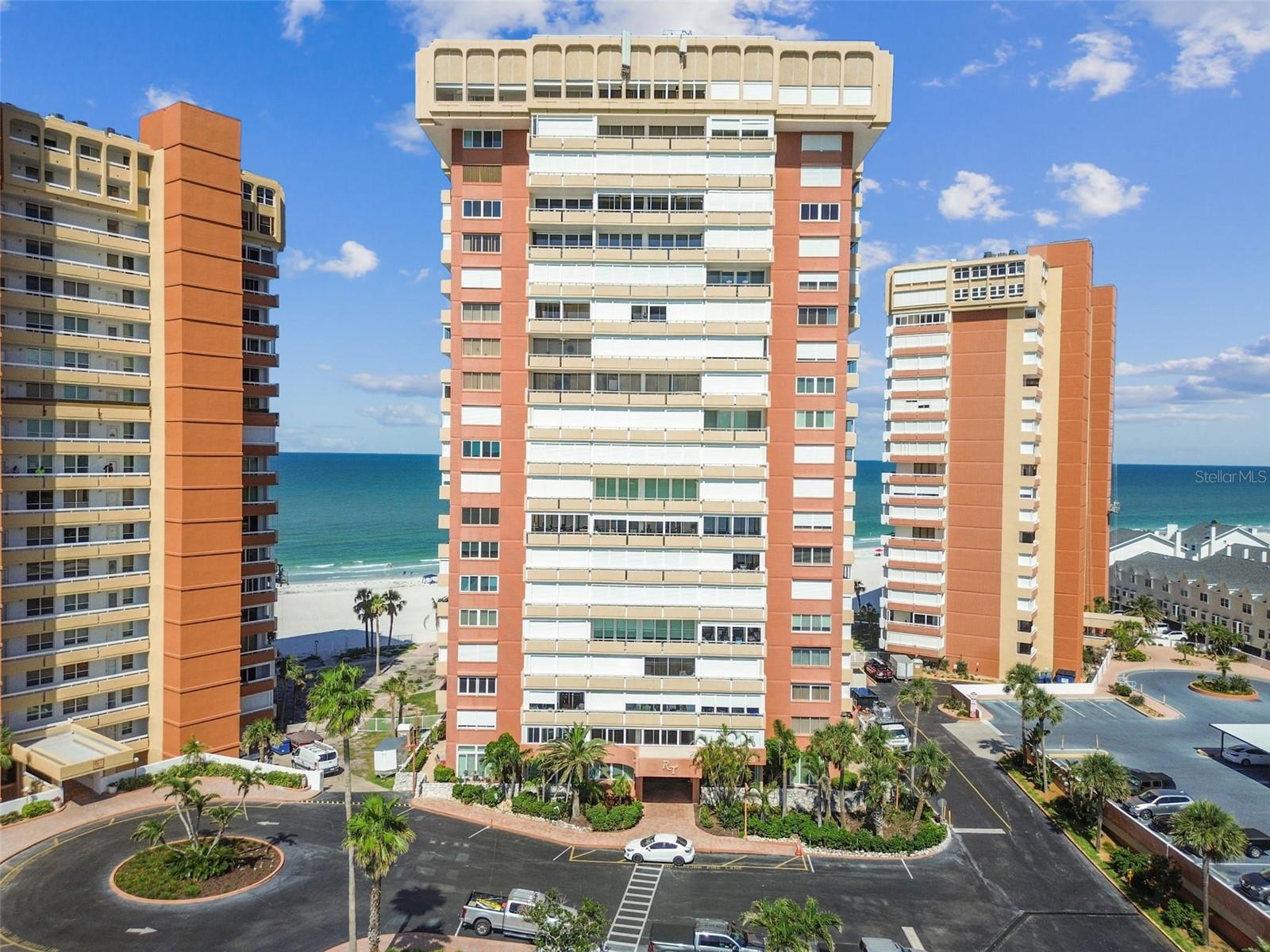 REDINGTON TOWERS BLDG 2 CONDO - Residential