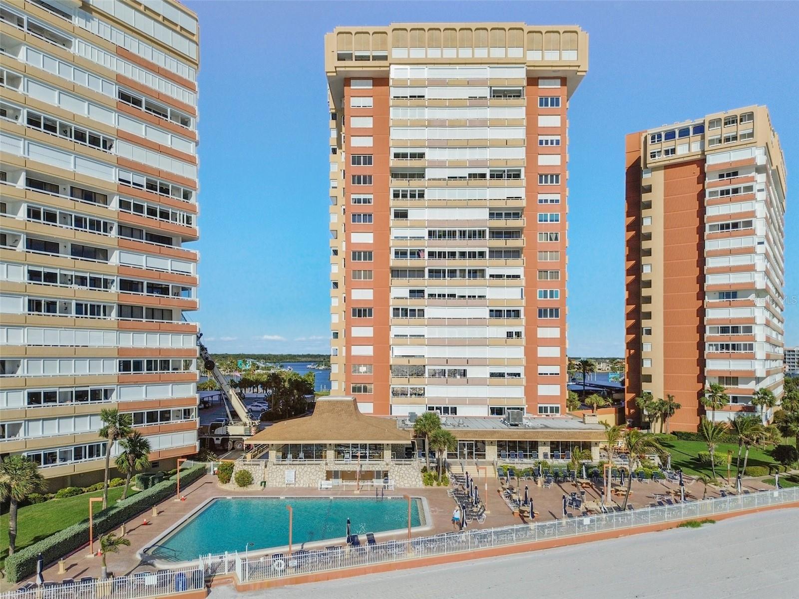 REDINGTON TOWERS BLDG 2 CONDO - Residential