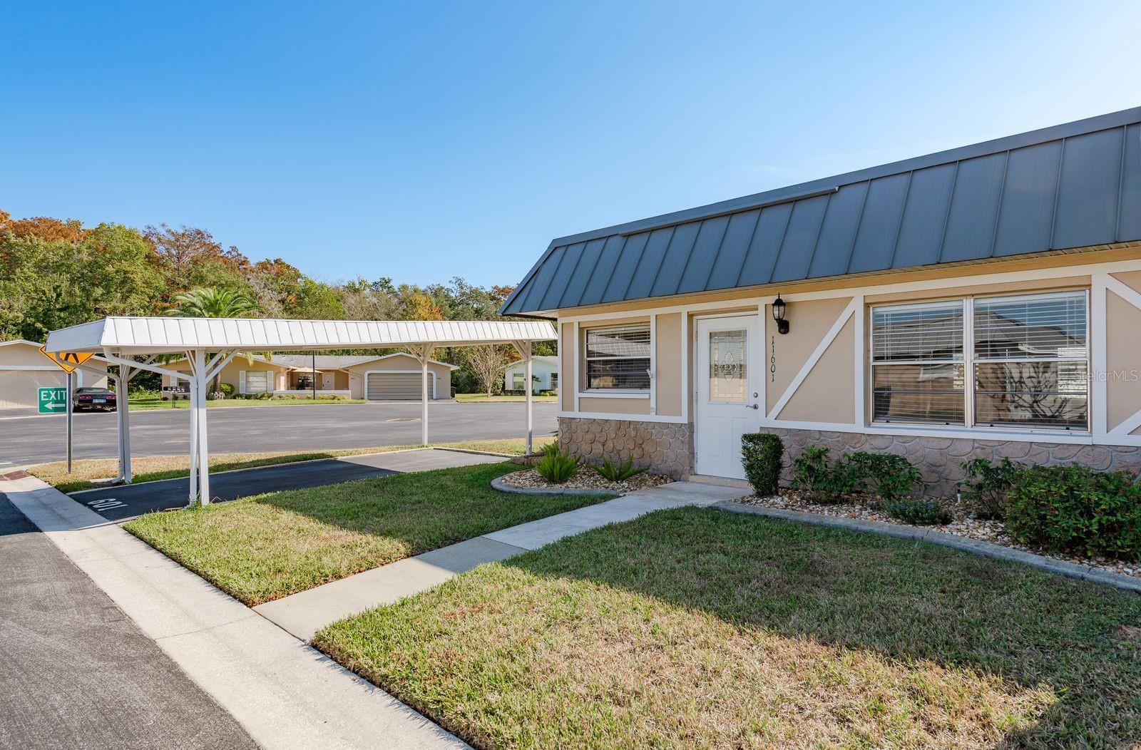 PARADISE POINTE WEST - Residential