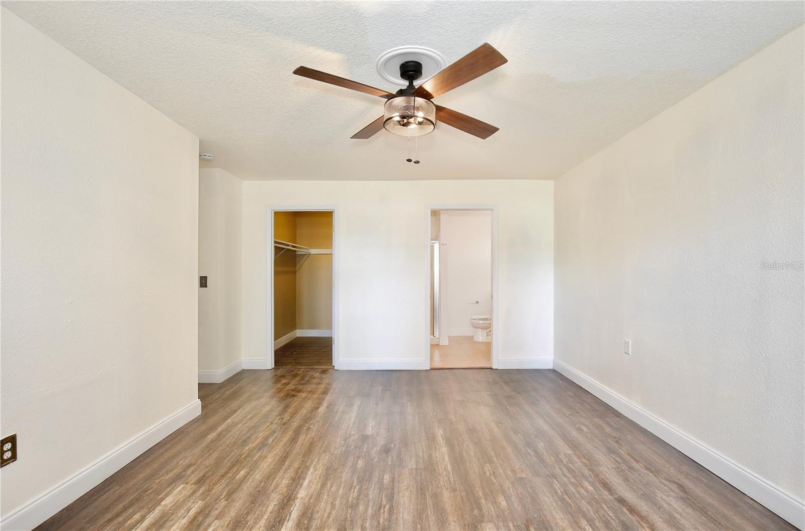 SKYLAKE - Residential Lease