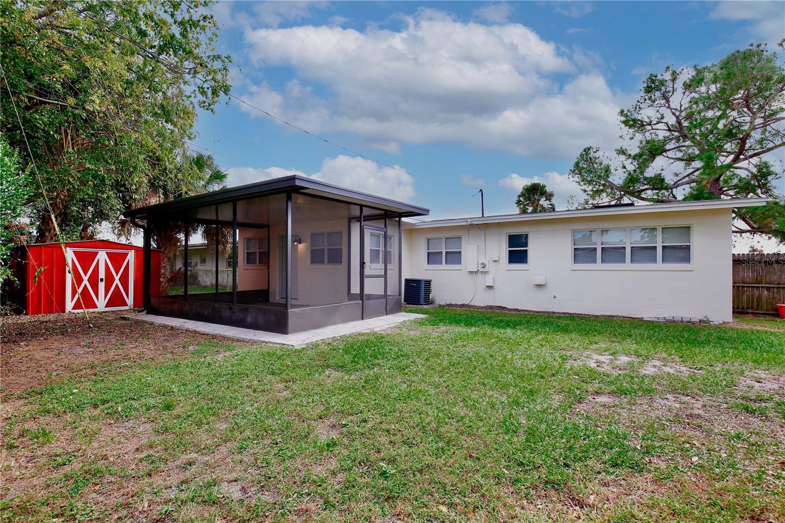 SKYLAKE - Residential Lease