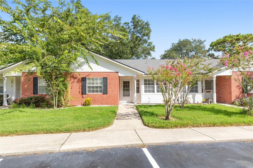 Don't miss your opportunity to own in Kings Colony, Palm Coast! This 2-bedroom, 2-bathroom townhouse in Kings Colony, is a delightful blend of modern living and suburban tranquility. From the inviting tile flooring throughout, nice backyard area, screened in lanai with a serene lake view, this home offers a lifestyle that balances relaxation and convenience seamlessly. Don't miss the opportunity to make this  property your own and start living the life you've always envisioned. Close to shopping and an easy commute to 95 N & S. Buy Now Smile Later. 







Ceiling fans adorn each room, ensuring a gentle breeze flows through the home, adding to your comfort throughout the seasons. As you retreat to the screened-in lanai, a serene view of the community lake awaits you.
Location couldn't be better—this townhouse is strategically situated close to shopping centers, making those daily errands a breeze. The easy commute to major routes such as I-95 ensures swift access to St. Augustine and Daytona, making work or leisure travel a hassle-free experience.
In summary,